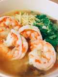 ข้าวต้มกุ้งใส่เห็ด น้ำซุปเปลือกกุ้ง