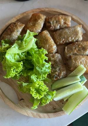 Hình của món Nem với nhân đơn giản ngon.