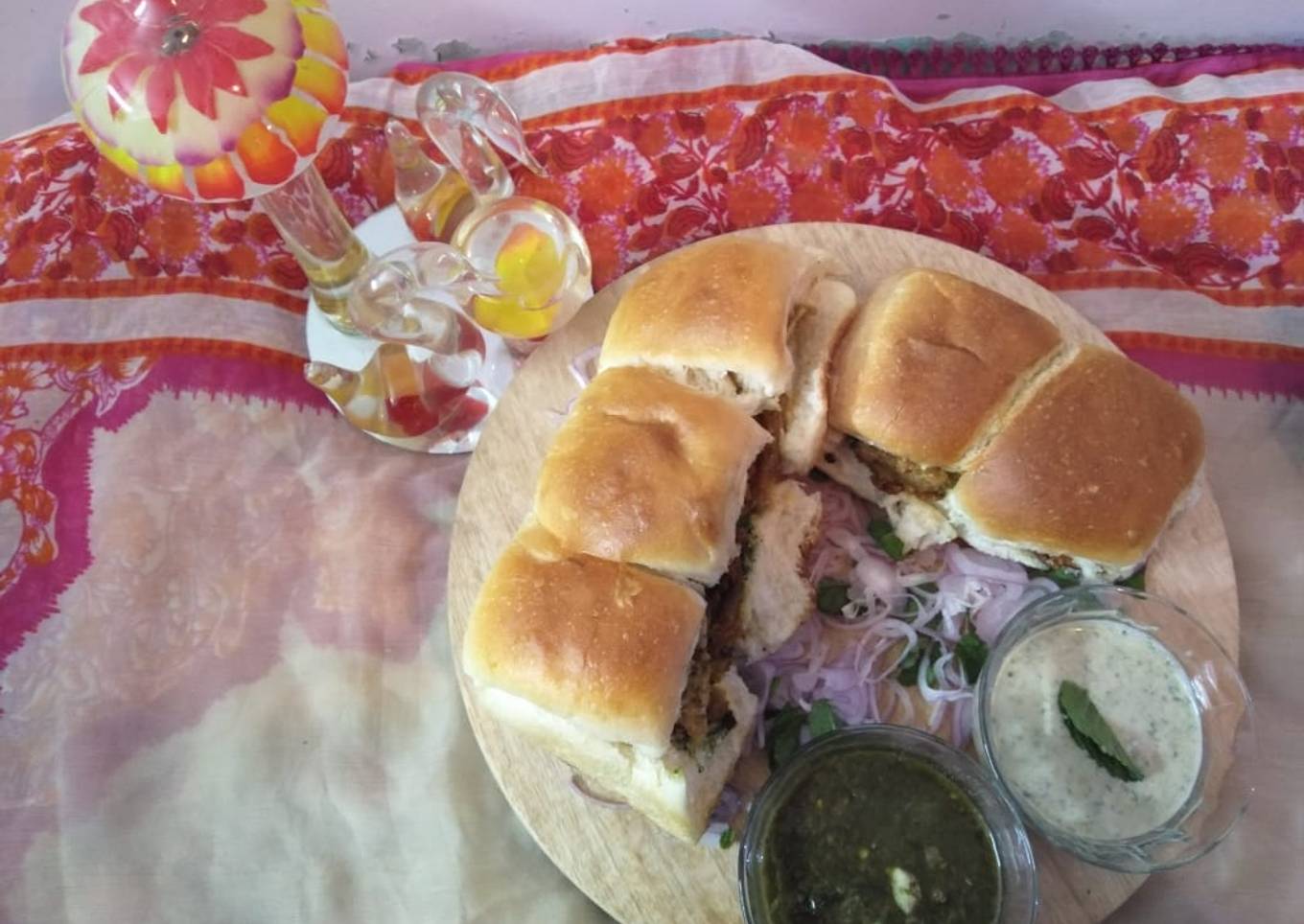 Karachi street style mini bun kabab