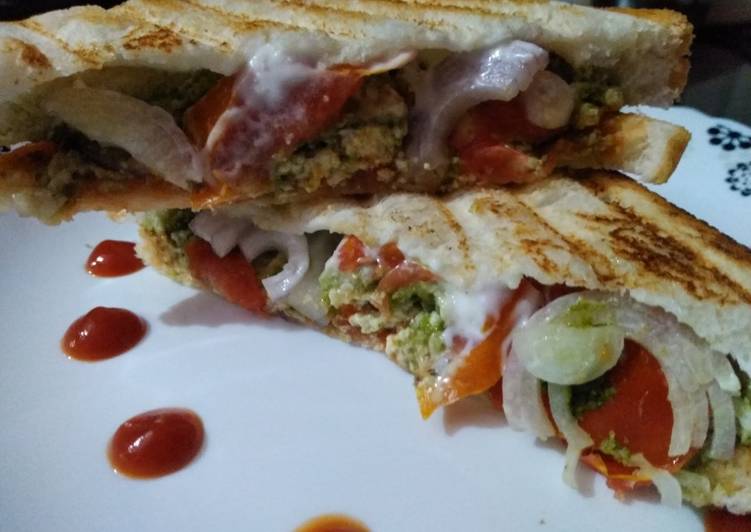 Step-by-Step Guide to Make Quick Paneer Sandwich