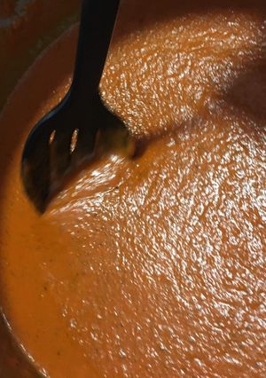 A picture of Marinara sauce.
