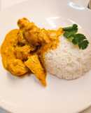 Pollo al curry con arroz jasmín
