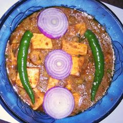 A picture of Shahi paneer.