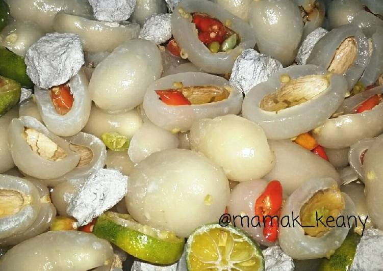 Manisan Rambutan Hitz (dgn Kiam Bue Putih/ Plum Kering Putih)