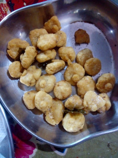 சீடை வடிவம் வேறு (Seedai recipe in tamil) செய்முறை முக்கிய புகைப்படம்