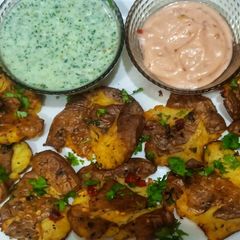 A picture of Crispy Smashed potatoes.