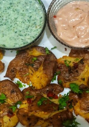 A picture of Crispy Smashed potatoes.