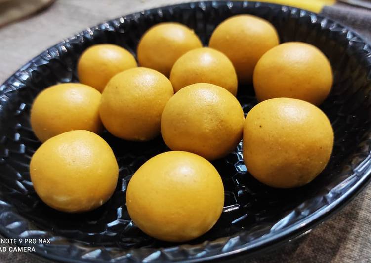 Besan laddu