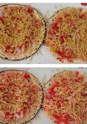 A picture of Masala Papad.