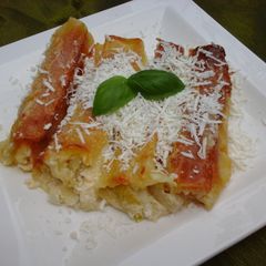 A picture of Stuffed Canelloni with Leek-Feta-Mozzarella Cheese.