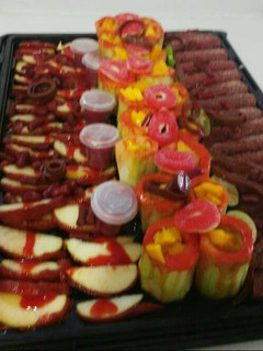Una foto de Charola de frutas locas