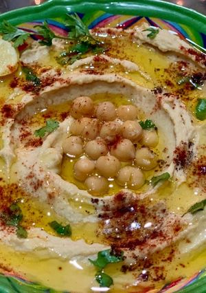 A picture of Hummus.