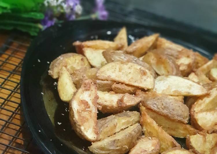 Resep Potato wedges kriuk Enak dan Antiribet