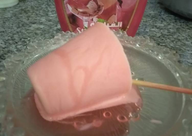 Recipe of Quick Strawberry milk icecream lolly#icecreamfanatics