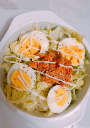 Hình của món Salad cá ngừ trứng gà.