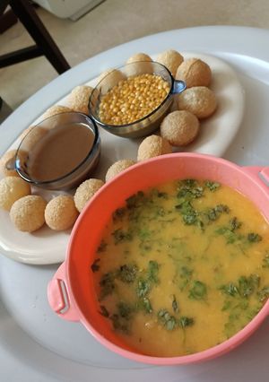 A picture of Pani puri.