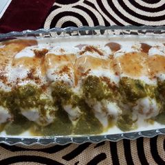 A picture of Mash ki dal dahi bary.