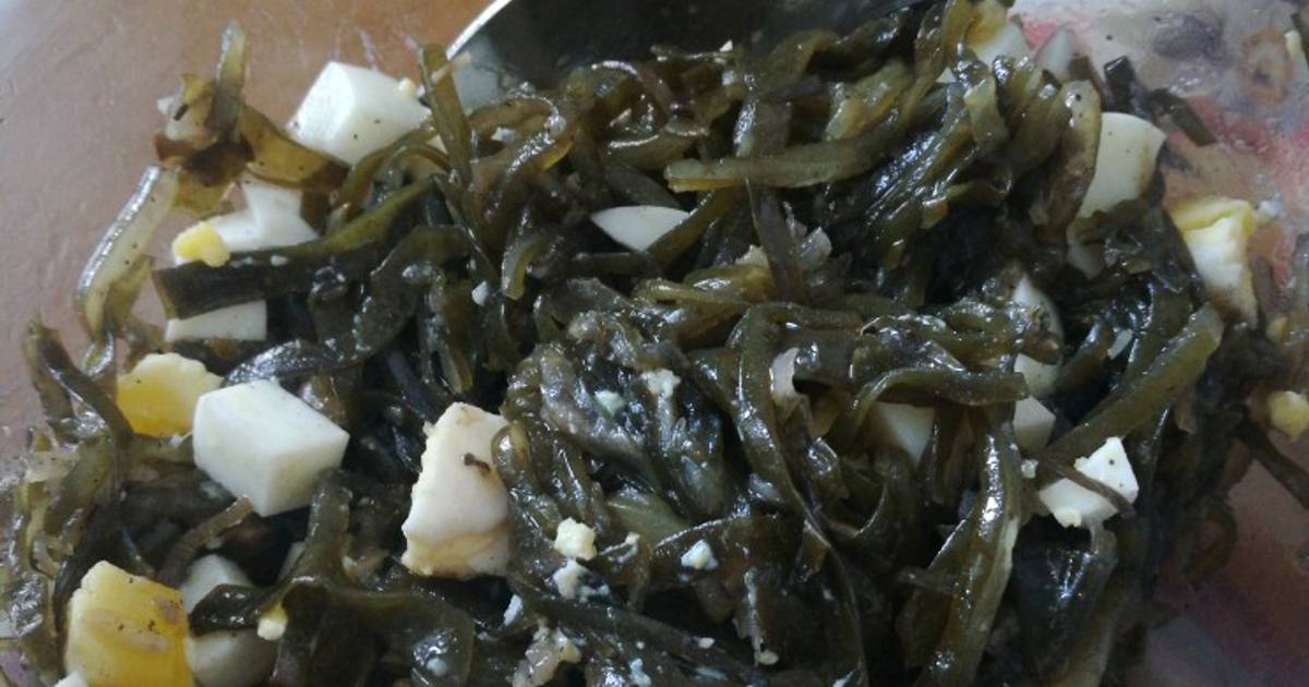 Морская капуста домашнего приготовления. Морская капуста. Морская капуста домашнего приготовления. Салат из сушеной морской капусты. Салат из сухой морской капусты.