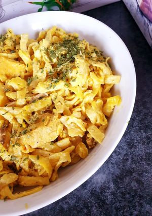 Une photo de Tagliatelles fraîches maison au poulet champignons crème fraîche 😋