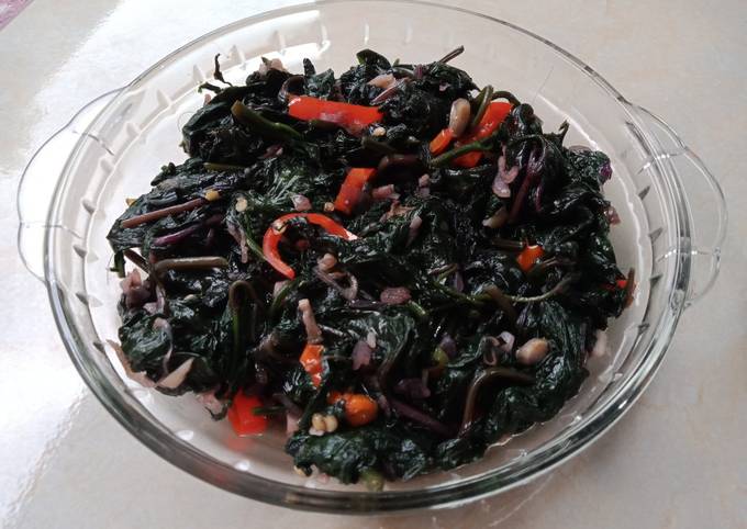 Resep: Tumis daun ubi merah Anti Gagal