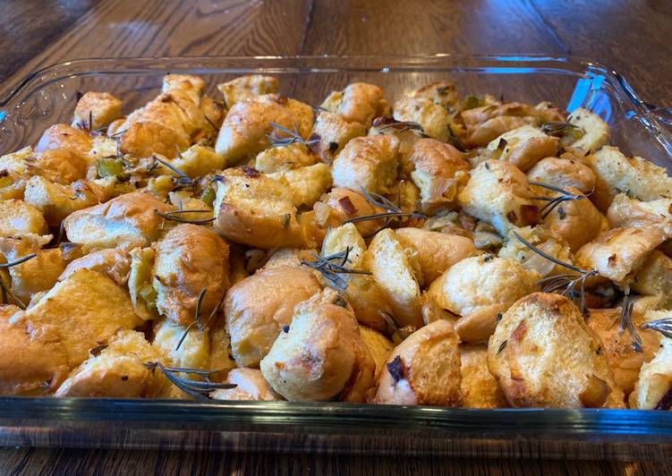 The Simplest Way to Make Delicious Classic Stuffing for Thanksgiving
