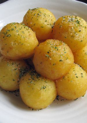 A picture of Fried Potato Mochi.