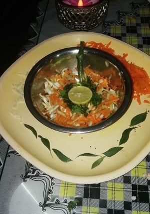 पारंपरिक कोशिंबीर (महाराष्ट्रीयन) (koshimbir recipe in marathi) रेसिपी चे मुख्य फोटो 