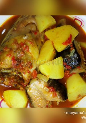 A picture of Peppered catfish with potatoe.