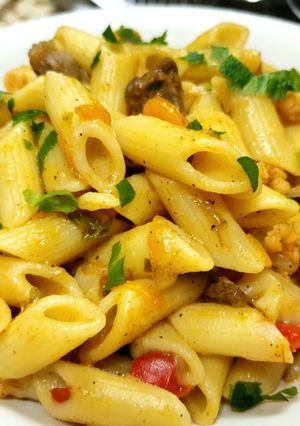 O poză a rețetei Paste cu carne de vită în sos de legume.