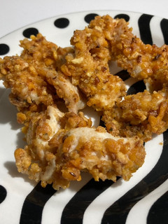 Una foto de Pollo con maíz tostado