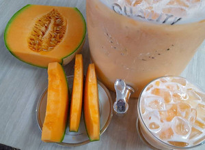 Una foto de Agua Fresca de Melón