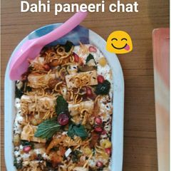 A picture of Dahi paneeri chaat.