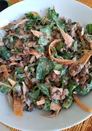 Una foto de Ensalada de lentejas con yogur