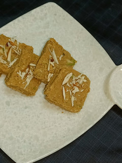 મેથીપાક (Methipak Recipe In Gujarati) રેસીપી મુખ્ય ફોટો
