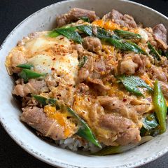 A picture of Beef & Egg Rice Bowl.