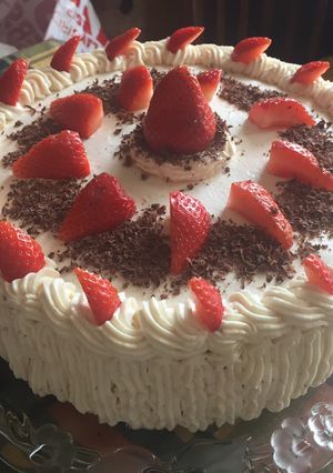 Csokoládés mascarponés epertorta recept fotója