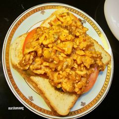A picture of Simple Sloppy Joe Toppings on Toast (sandwich).