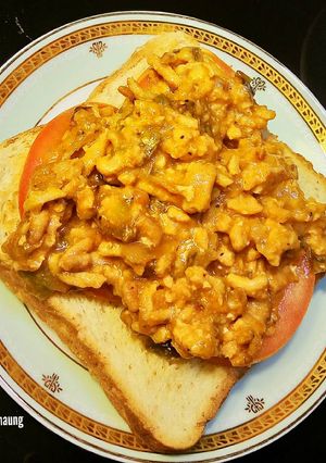 A picture of Simple Sloppy Joe Toppings on Toast (sandwich).