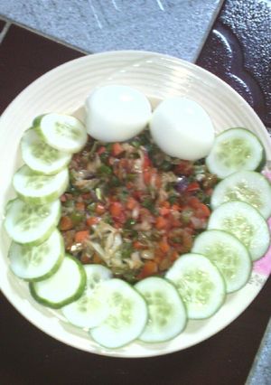 A picture of Veggies sauce wit egg.