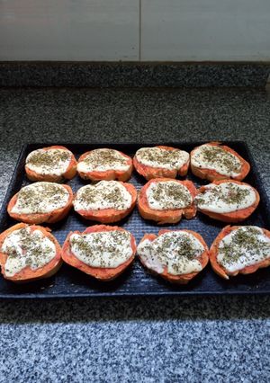 Una foto de Pizzetas de pan francés