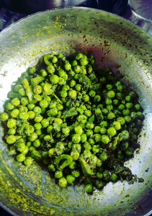 हरे मटर का निमोना(hare mutter ka nimona recipe in hindi) रेसिपी मुख्य फोटो
