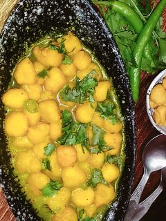मूंगदाल की पकौड़ी की सब्जी(moongdaal ki pakodi ki sabzi recipe in hindi) रेसिपी मुख्य फोटो
