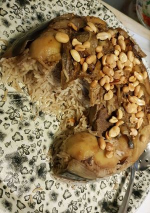 صورة لوصفة مقلوبة الباذنجان والبطاطا مع اللحم