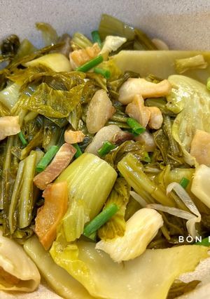 Hình của món Dưa Cải Chua Xào Tóp Mỡ.