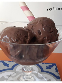 Una foto de Helado de chocolate -sin azúcar-
