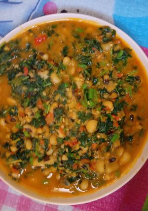A picture of Bean Porridge with Spinach.