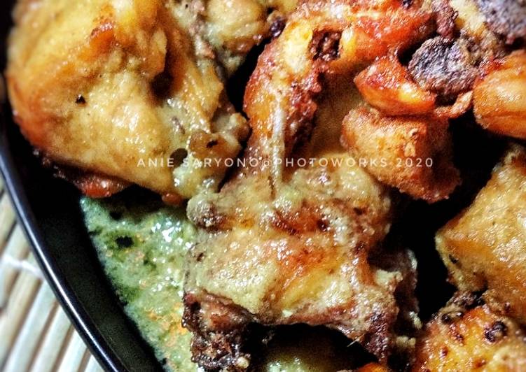  Resep  Ayam  Goreng  Lalapan  Sunda  oleh aniesaryono Cookpad