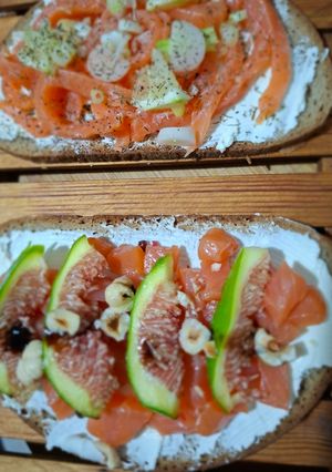 Foto di MaxiTartina con salmone
