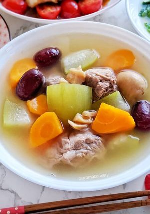 紅棗蔬菜燉雞湯電鍋料理/文昌雞食譜 的食譜成品照片