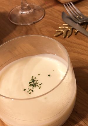 A picture of French style “Vichyssoise” cold potato soup.